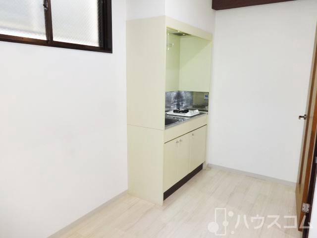 キッチン　明るく気持ちいいですね。