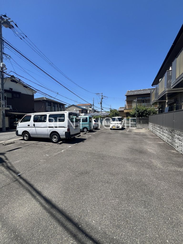 駐車場　平面駐車場です。