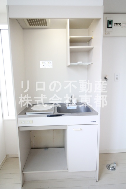 キッチン　キッチンは収納付！調理器具など必要な物を収納できます☆