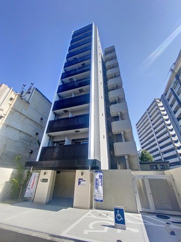 建物外観　インターネット無料！のマンションです。