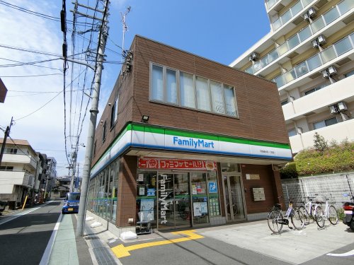 コンビニ　ファミリーマート 吹田垂水町一丁目店（コンビニ）まで127m