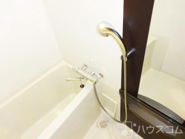 バス・シャワールーム　トイレとお風呂は別です。