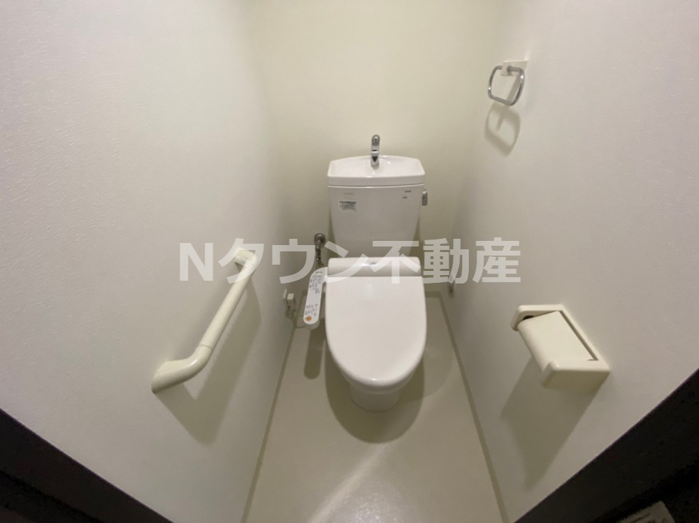 トイレ　落ち着いたトイレです