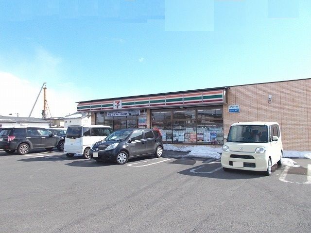 コンビニ　セブンイレブン 古川西館３丁目（コンビニ）まで550m