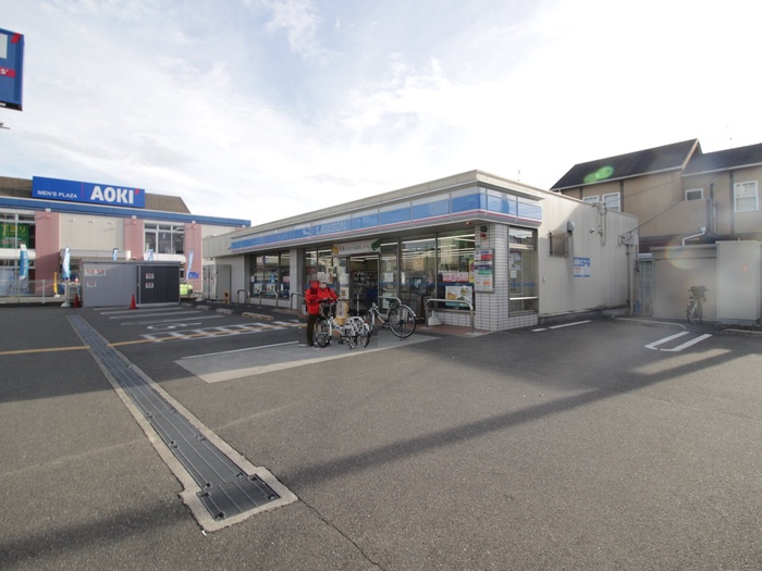 コンビニ　ローソン船橋本町２丁目店（コンビニ）まで372m