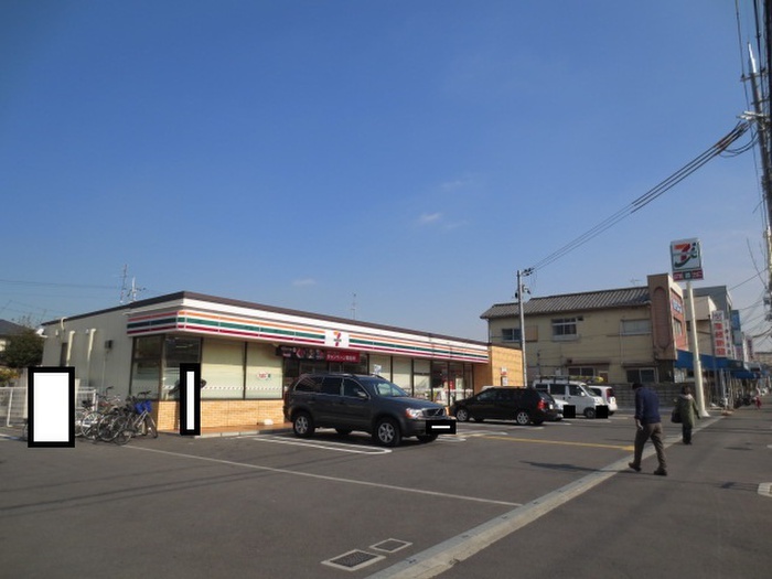 コンビニ　セブンイレブン枚方楠葉朝日３丁目店（コンビニ）まで419m