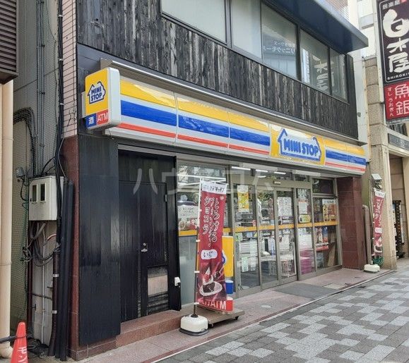 コンビニ　ミニストップ 三鷹駅北口店（コンビニ）まで411m