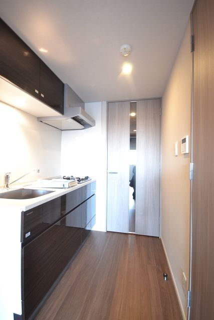 玄関　※別部屋の参考写真です。