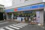 コンビニ　ローソン下北沢成徳前店（コンビニ）まで295m