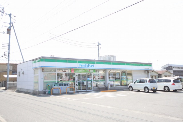 コンビニ　ファミリーマート　松山はなみずき通り店（コンビニ）まで151m