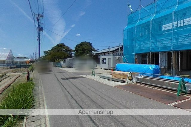 その他　建物南側道路（その他）まで0m
