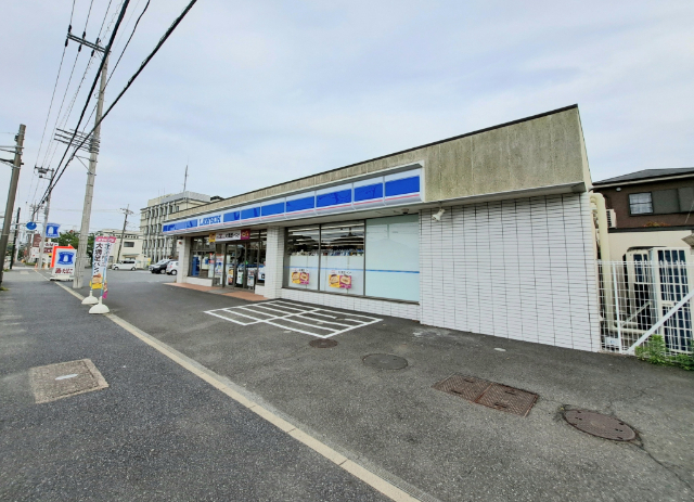 コンビニ　ローソン大磯国府本郷店（コンビニ）まで707m