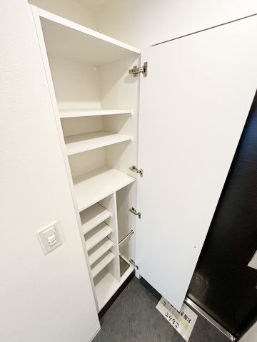 収納　※写真は同じマンションの違う部屋のものになります。