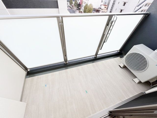 バルコニー　※写真は同じマンションの違う部屋のものになります。