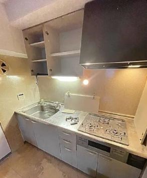 キッチン　改装中写真