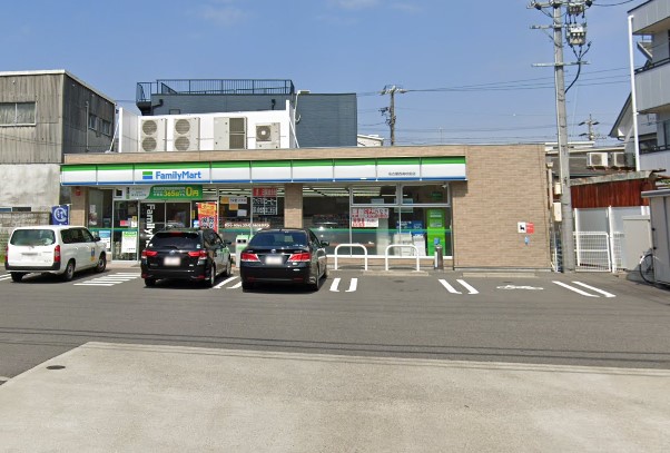 コンビニ　ファミリーマート 名古屋西高校前店（コンビニ）まで465m