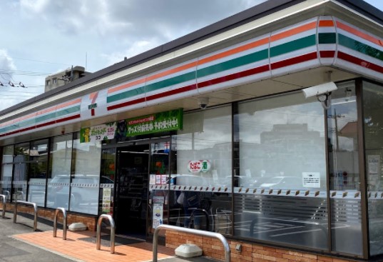 コンビニ　セブンイレブン 八王子越野店（コンビニ）まで85m