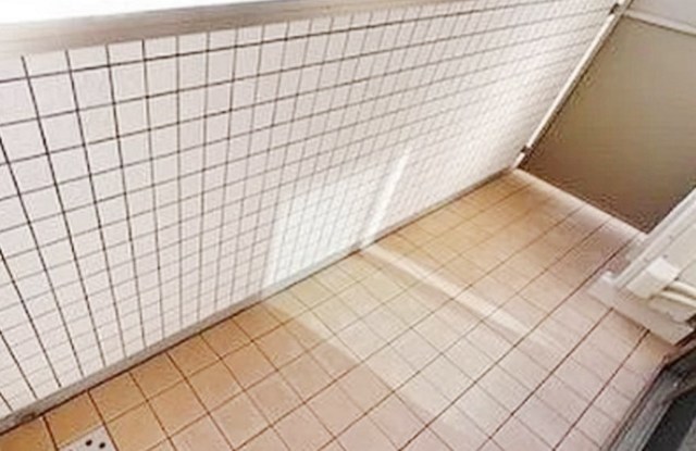 バルコニー　別部屋同仕様タイプ