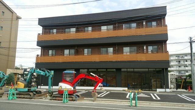 コンビニ　スリーエフ上郷店（コンビニ）まで617m