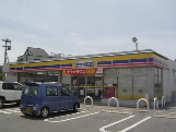 コンビニ　ミニストップ香良洲店（コンビニ）まで571m