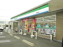 コンビニ　ファミリーマート 焼津高新田店（コンビニ）まで817m