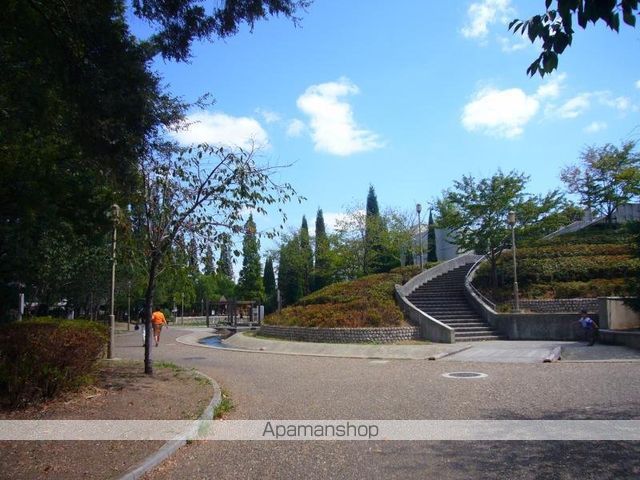 公園　新駅8号公園（公園）まで313m