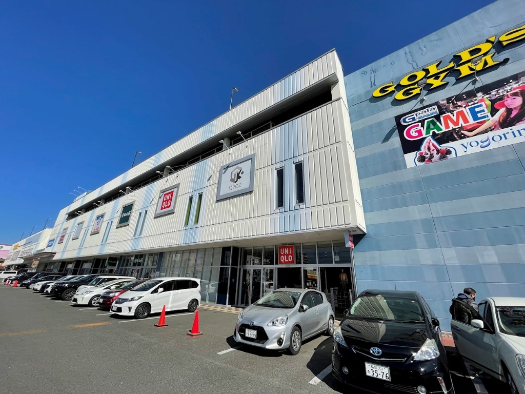 ショッピングセンター　COMMERCIAL MALL HAKATA(コマーシャルモ（ショッピングセンター）まで708m