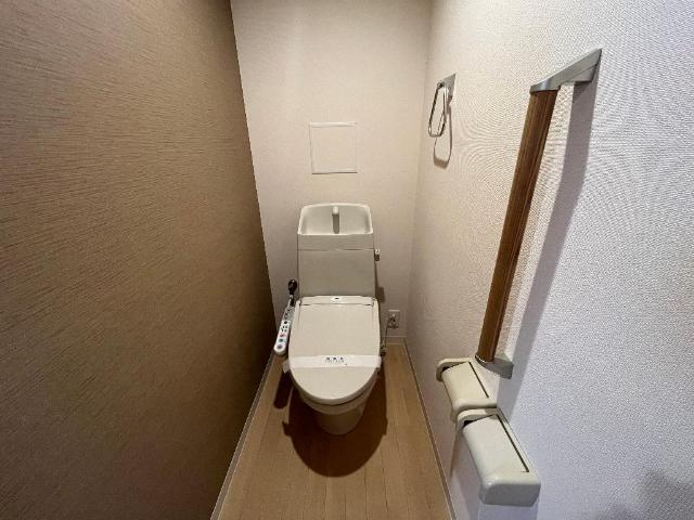 トイレ　シャワー付トイレ