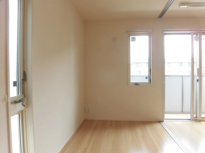 その他部屋・スペース　風通しも良い寝室です☆