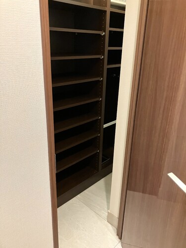 収納　シューズインクロゼット　内装後　※2026年06月の写真