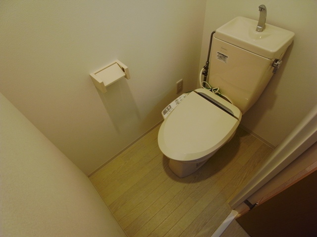 ＪＲ山陽本線 広島駅 徒歩10分 10階建 築13年のトイレ写真