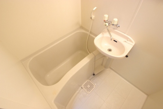 洗面設備　※別部屋の写真です
