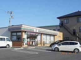 コンビニ　セブンイレブン上里七本木店（コンビニ）まで120m