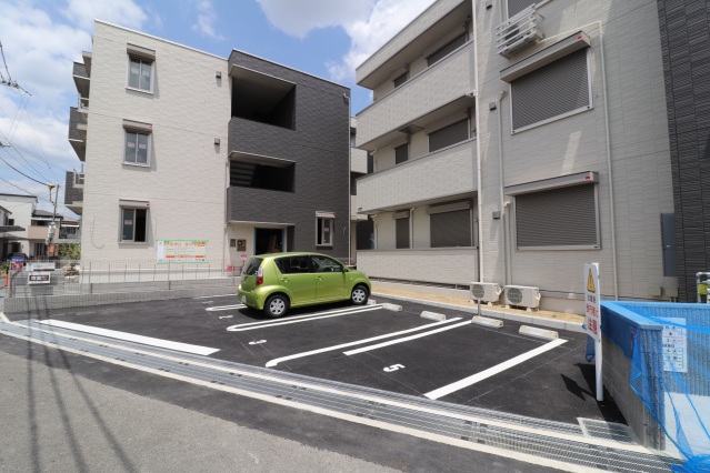駐車場　駐車場