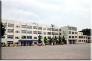 小学校　福生市立福生第五小学校（小学校）まで163m