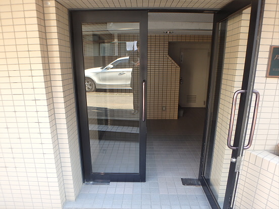 京王新線 幡ケ谷駅 徒歩6分 5階建 築38年の外観写真