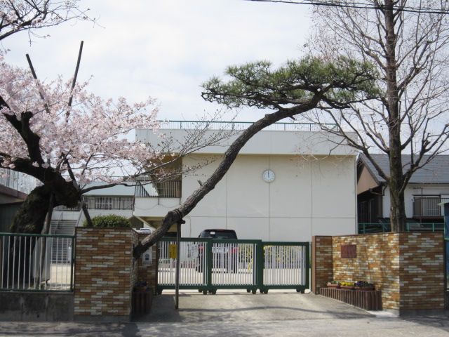 幼稚園・保育園　希望幼稚園（幼稚園・保育園）まで610m