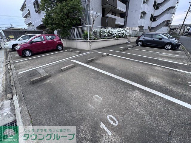 駐車場　駐車場