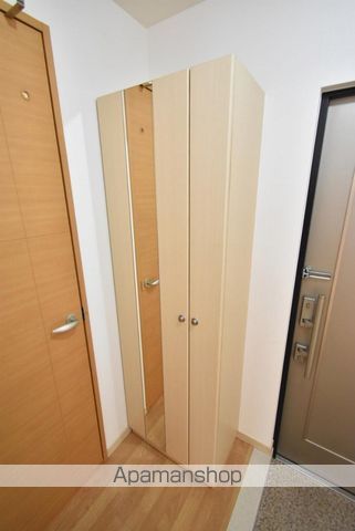 地下鉄七隈線 野芥駅 徒歩23分 2階建 築24年の玄関写真