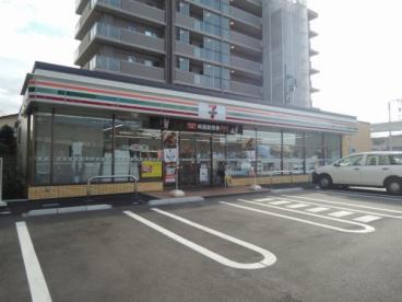 コンビニ　セブンイレブン 厚木栄町1丁目店（コンビニ）まで124m