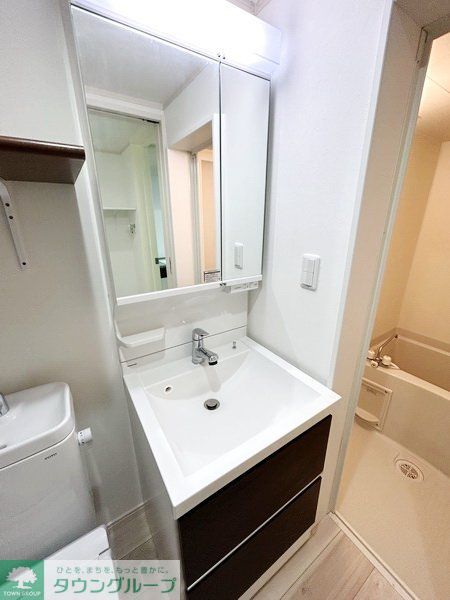 洗面設備　同物件別部屋写真