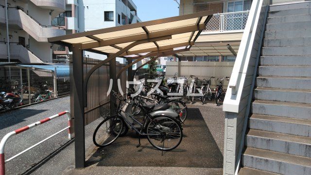 正興鶴瀬駅前マンションの外観写真