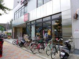 ショッピングセンター　ユニクロ世田谷上町店（ショッピングセンター）まで734m