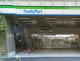 コンビニ　ファミリーマート 中野中央二丁目店（コンビニ）まで200m