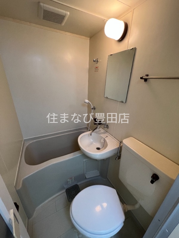 バス・シャワールーム　同型別部屋写真
