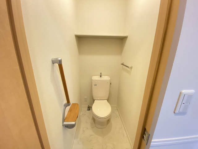 トイレ　WC