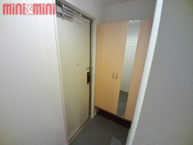 D-room灘北通の玄関写真