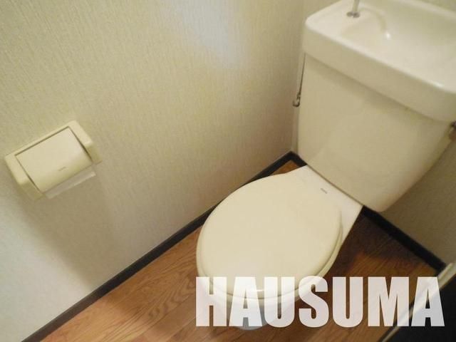 トイレ　※同タイプ別室参考写真使用