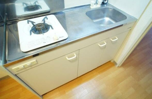キッチン　別部屋の画像を使用しております。