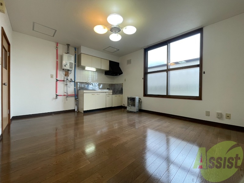 居室・リビング　広くてキレイなお部屋が広がっていて、充実した生活が送れそう。